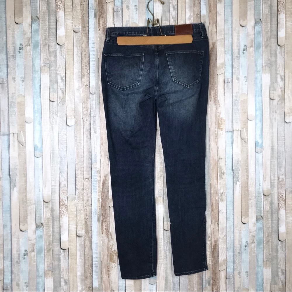 Madewell 26 Dark Blue Wash Slim Straight Jeans